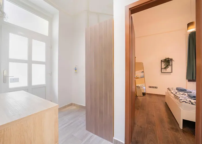 Διαμέρισμα 2br Party District K29 *