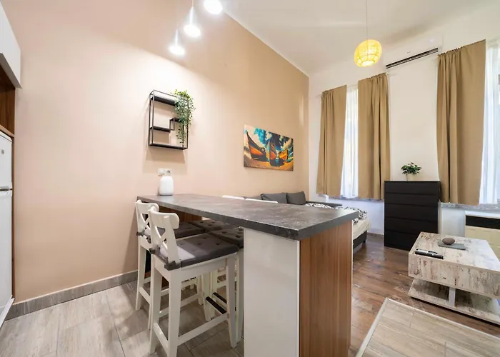 2br Party District K29