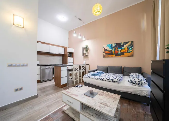 Διαμέρισμα 2br Party District K29 *