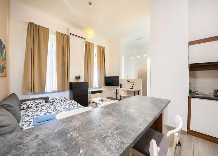 2br Party District K29 *